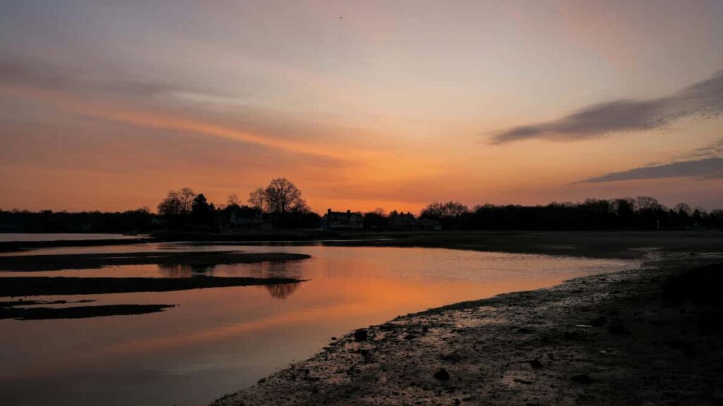 Guia pratico para criadores em Portugal sobre como identificar, contactar e convencer marcas da Armenia no ShareChat a integrar-te em lancamentos beta exclusivos.