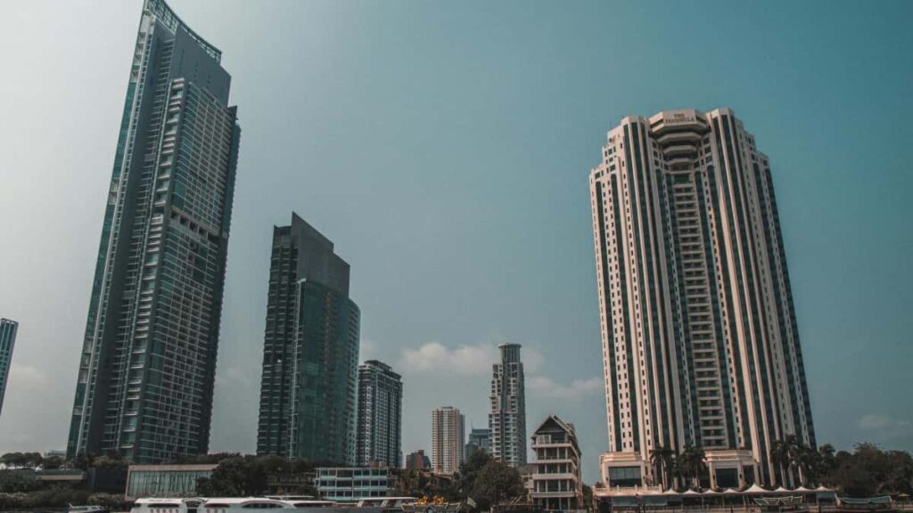 Guia pratico para criadores em Portugal contactarem marcas chinesas na Shopee e produzirem wardrobe hauls que convertam tacticas, modelos de outreach e riscos.