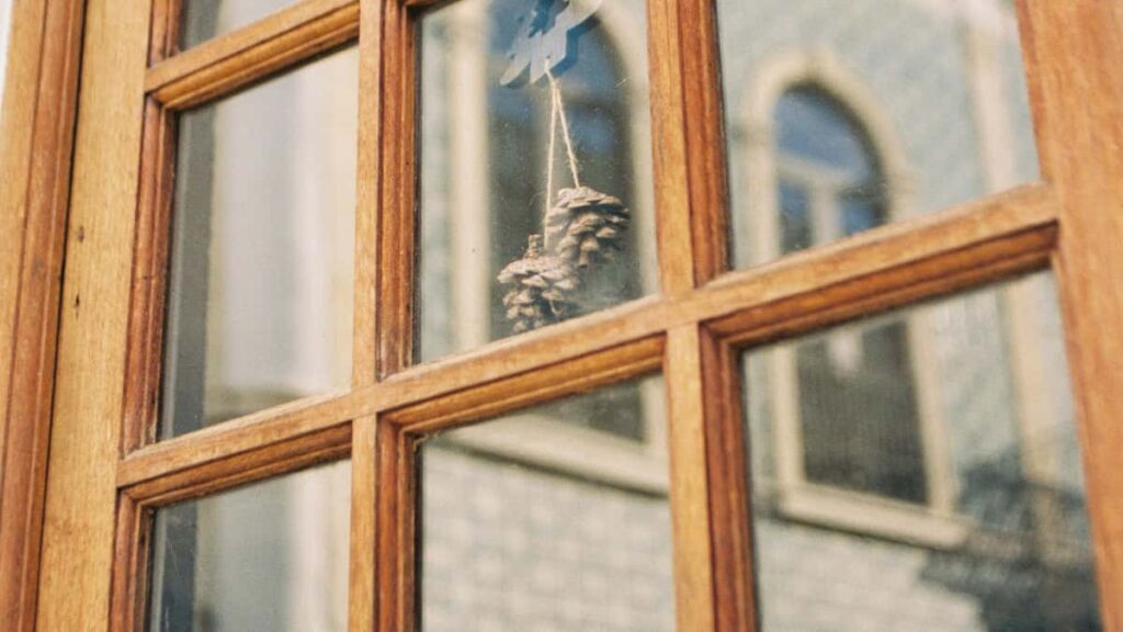 Guia pratico para criadores em Portugal contactarem marcas eslovenas no Takatak e publicar cobertura de eventos com tags de patrocinador.